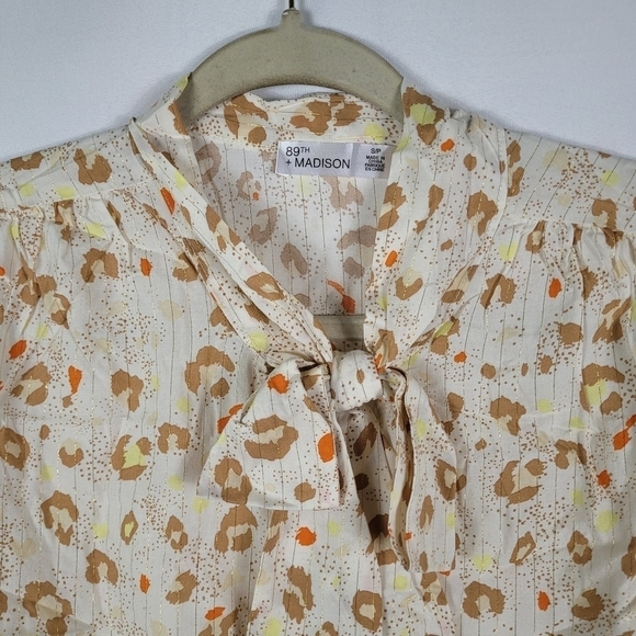 89th and Madison Women's Boho Blouse Beige Mirage Leopard Egrit Size Small NWT - Picture 2 of 10